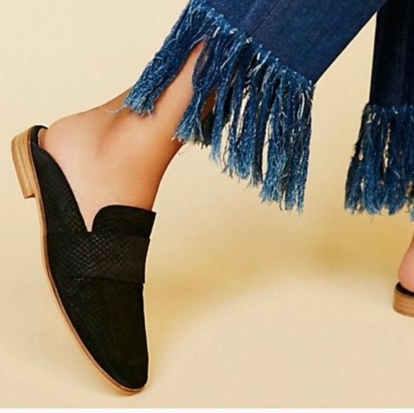 Free People Women At ease Leather Mule Slide shoes sz 40/9 - Picture 1 of 16